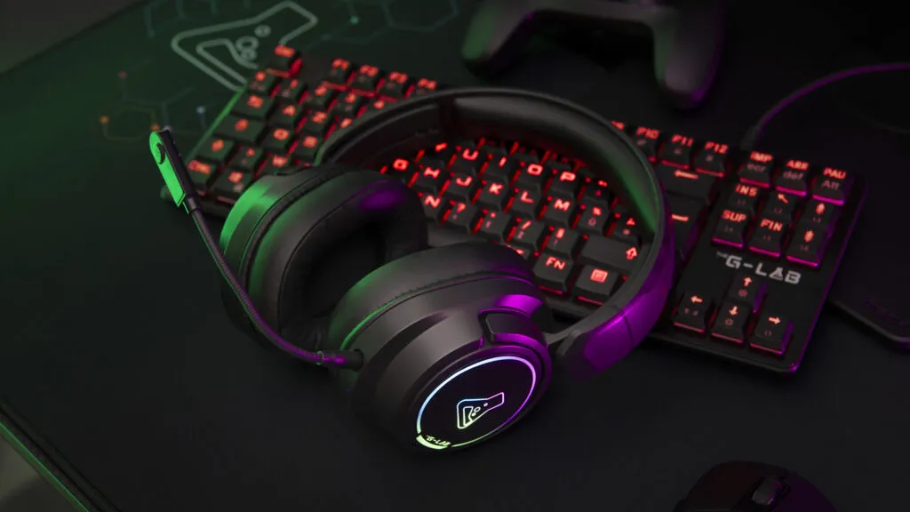 The G-Lab - Korp Iridium - Casque Gaming sans Fil 2.4GHz & Bluetooth, Audio Haute Qualité, Micro Détachable, Autonomie 45H, RGB, Oreillettes Similicuir - Casque Gaming PS5,PS4,PC, Android, iOS – New

