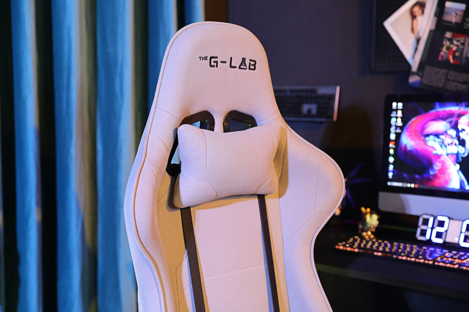 The G-Lab - K-Seat Platinium - Chaise Gaming Ergonomique en Tissu Prémium, Dossier Inclinable 155°, Accoudoirs 3D, Roues 60mm, Max 120 kg - Fauteuil Gaming facile à assembler, Robuste et Confort.