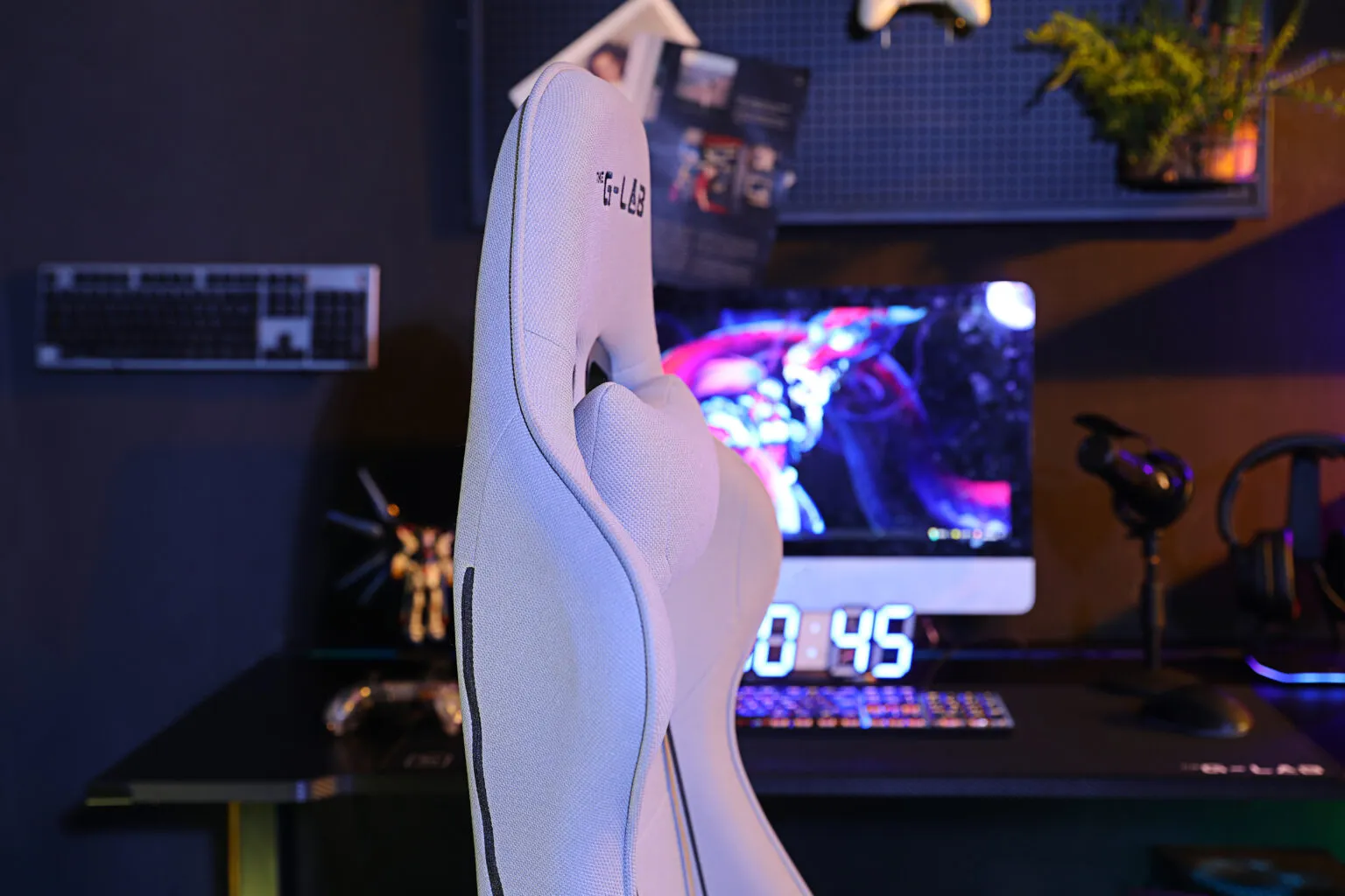 The G-Lab - K-Seat Platinium - Chaise Gaming Ergonomique en Tissu Prémium, Dossier Inclinable 155°, Accoudoirs 3D, Roues 60mm, Max 120 kg - Fauteuil Gaming facile à assembler, Robuste et Confort.