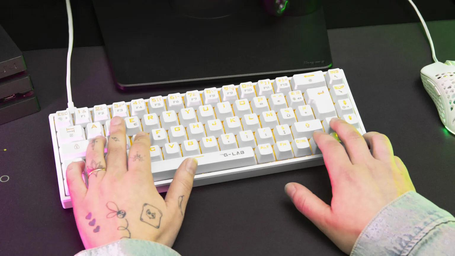 The G-Lab - Keyz Titanium - Clavier Gamer Blanc 65% AZERTY, USB - Clavier Mecanique Switch Rouge - RGB 100% Personnalisable, Anti-Ghosting, Macro programmable - pour PC, PS4, PS5, Xbox - New (Blanc)