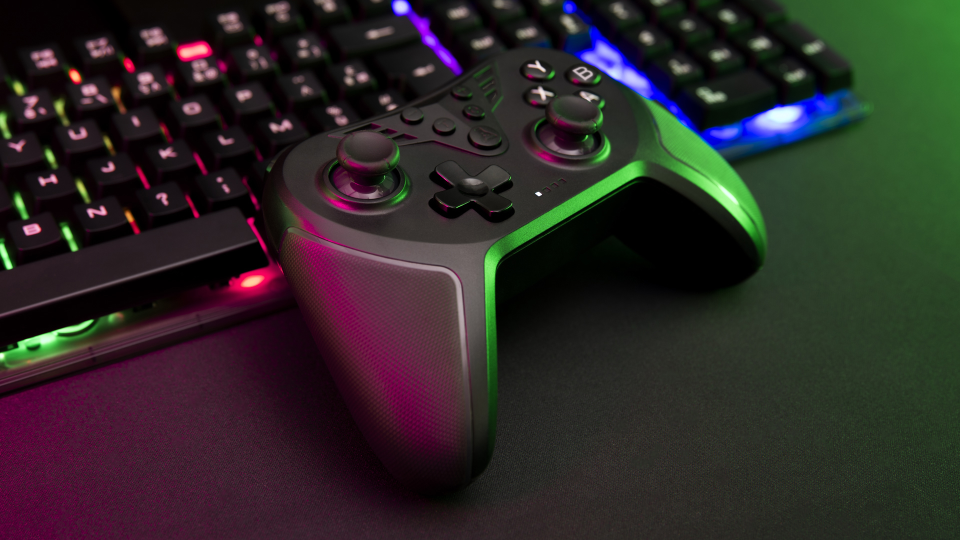 The G-Lab - K-Pad Helium WL- Manette PC sans fil Rechargeable - 2.4 Ghz, Vibrations Ajustables, 12 boutons, 4 gâchettes (2 personnalisables), Mode Turbo, Macros,Manette PC gamer (Windows 10,11) & PS3