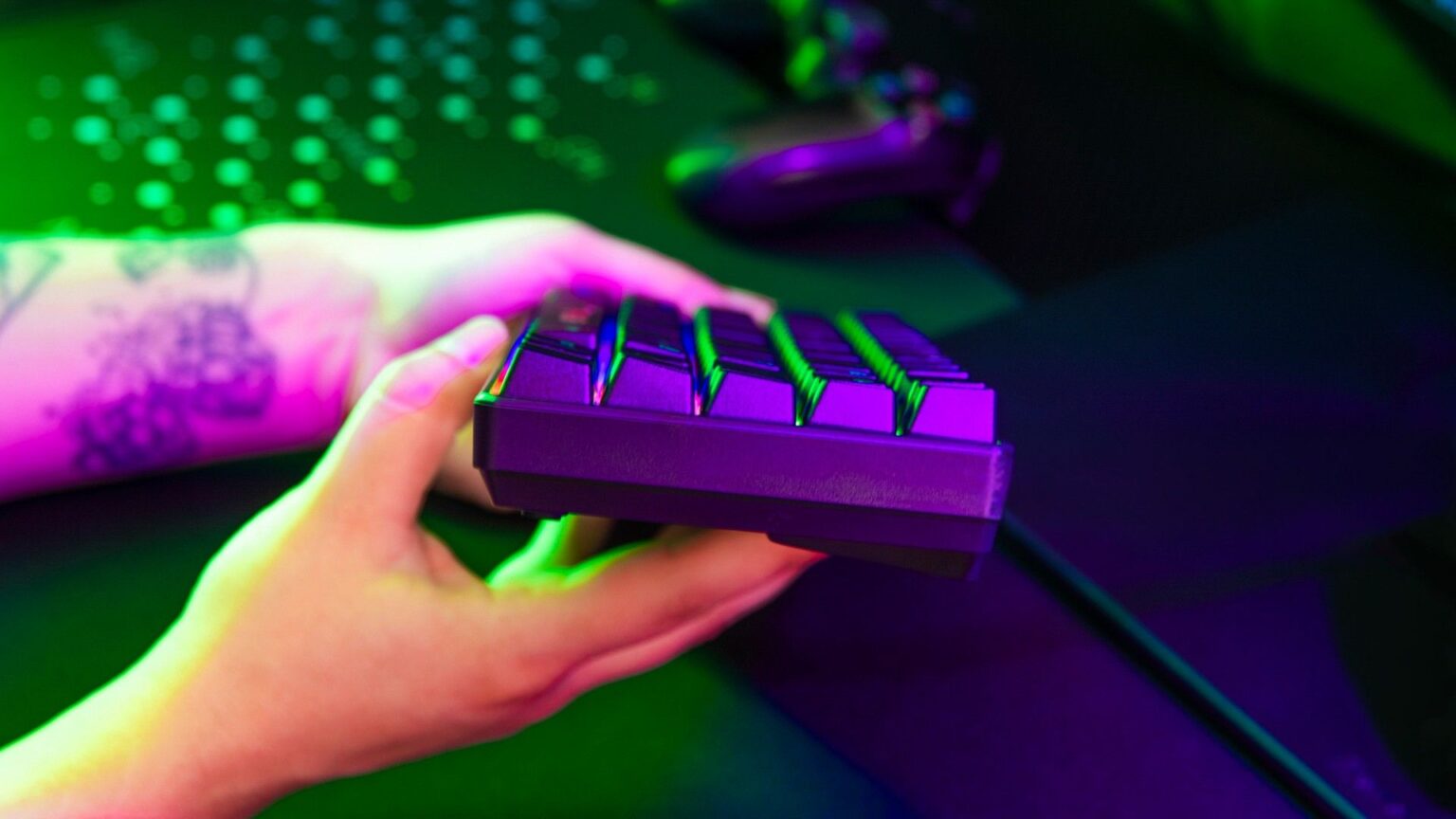 The G-Lab Keyz Hydrogen WL Noir – Clavier Gamer sans Fil 60% AZERTY – Triple Mode 2,4GHz Bluetooth Filaire – Clavier Gaming Silencieux RGB – PC,PS4,PS5
