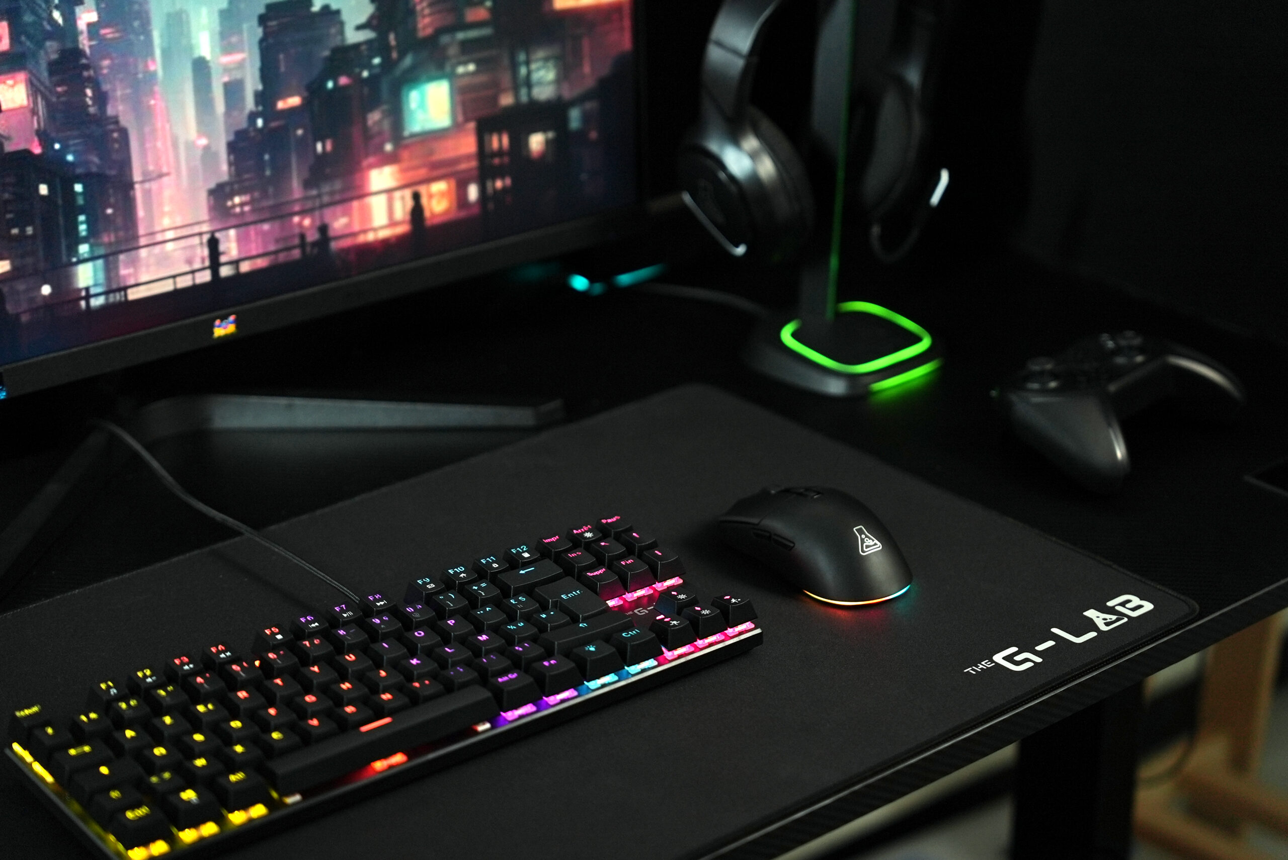 Souris Gamer Sans Fil Ultra-Légère 62g 12000 DPI Souris sans fil Triple Mode 2.4 GHz / Bluetooth 5.0 / Filaire, Capteur PixArt 3311, 1000 Hz, 7 boutons, RGB & Macros Custom