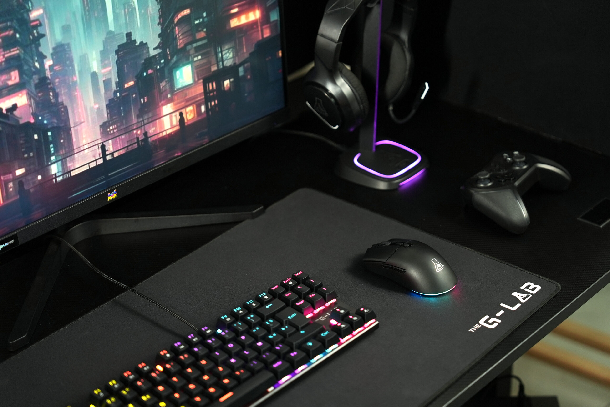 Souris Gamer Sans Fil Ultra-Légère 62g 12000 DPI Souris sans fil Triple Mode 2.4 GHz / Bluetooth 5.0 / Filaire, Capteur PixArt 3311, 1000 Hz, 7 boutons, RGB & Macros Custom